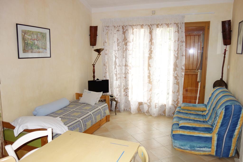 Gite La Paillote Montauroux Ngoại thất bức ảnh